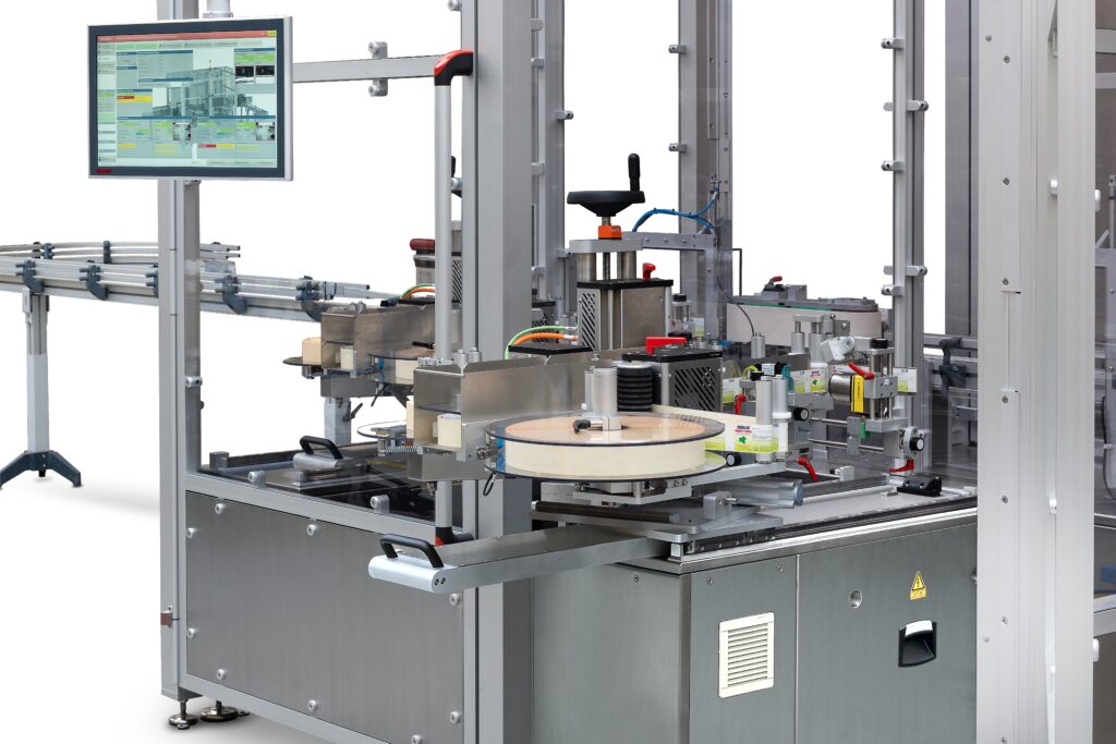 Non-stop wrap around etikettering