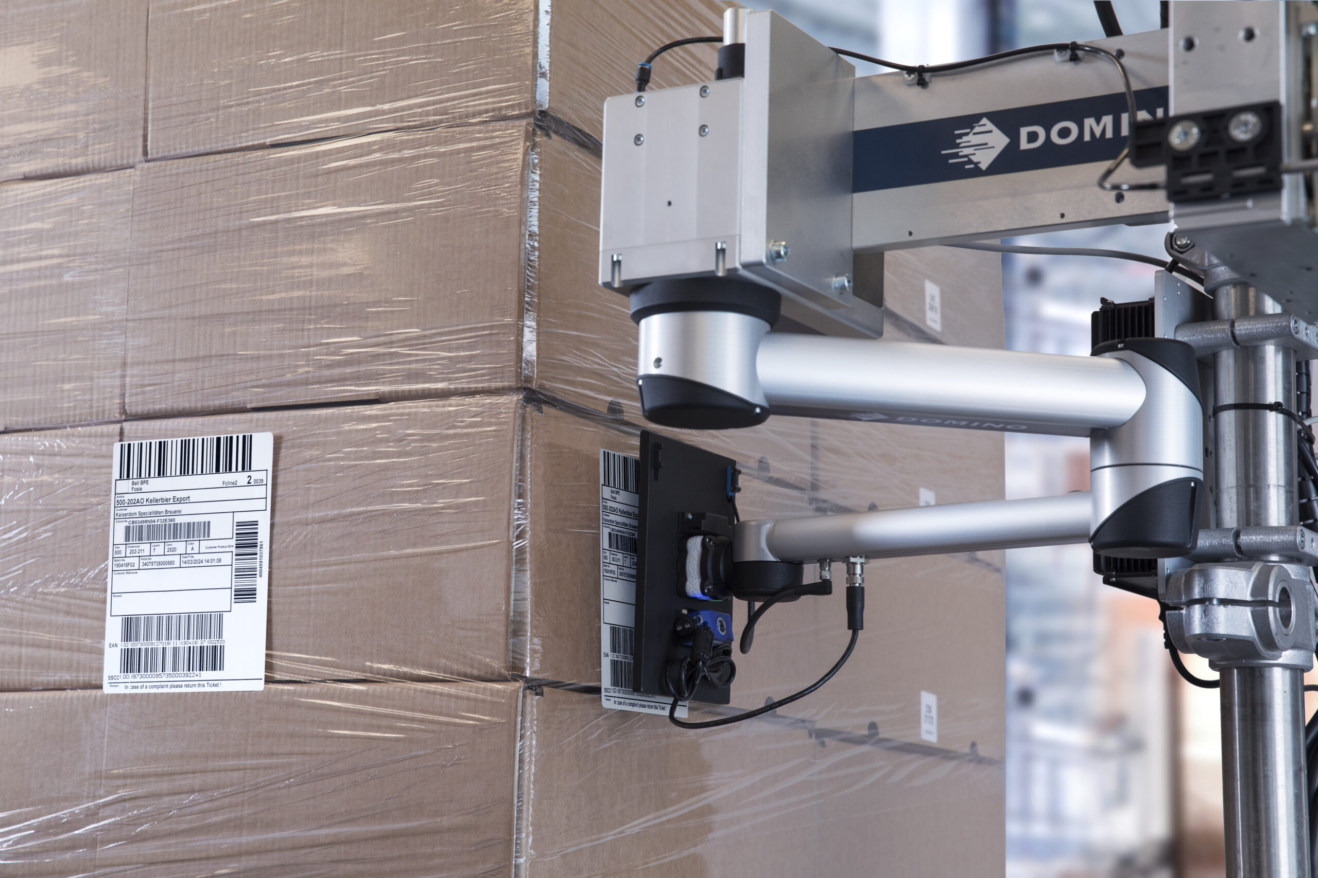 mx350i-ep label på brun papkasse